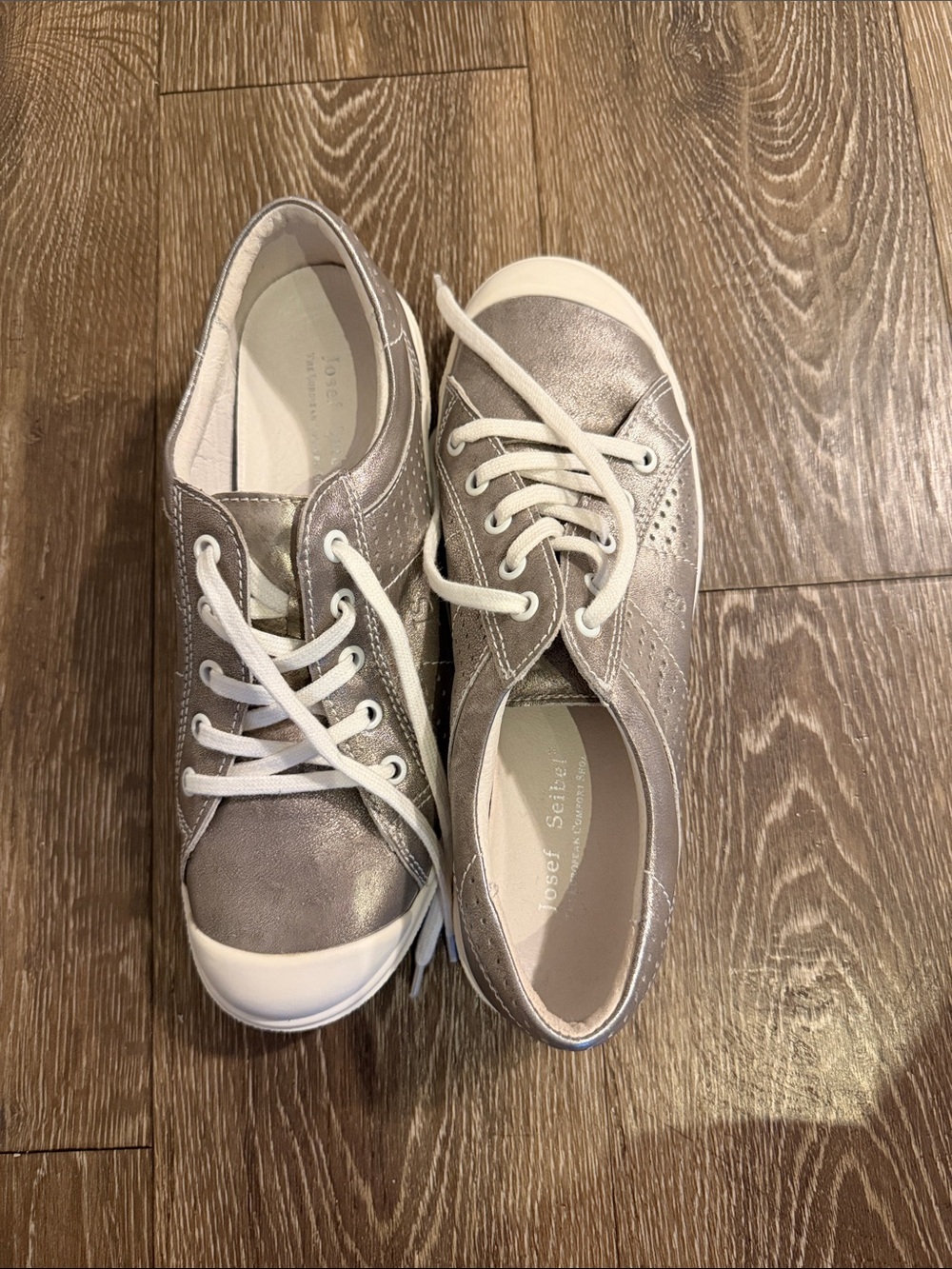 JOSEPH SEIBEL METALLIC SILVER Lace-Up Women's Sneakers